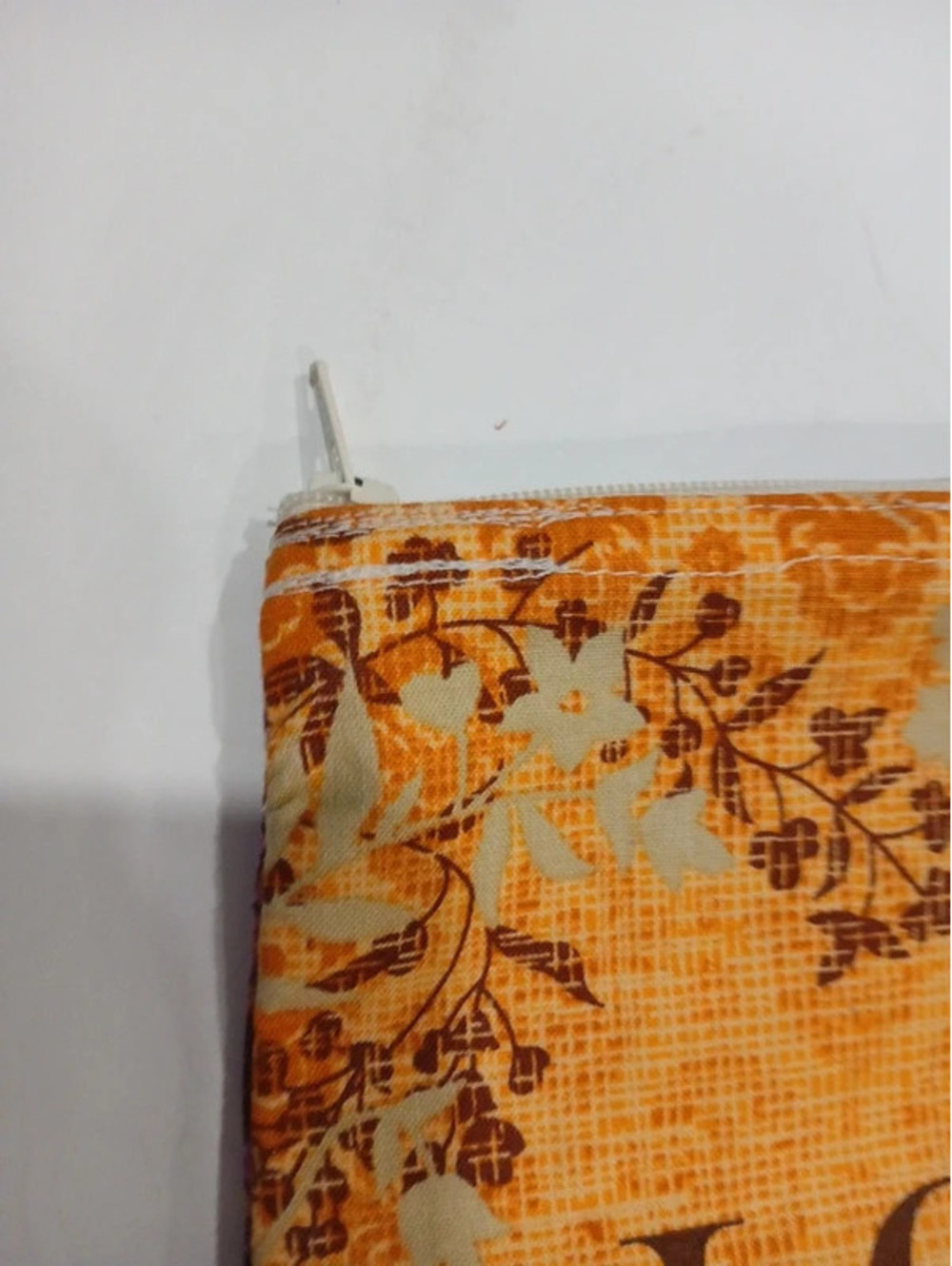 Handmade makeup storage bag - Picture 8 of 10